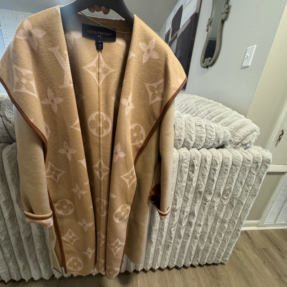 Louis Vuitton Tan Wool Sweater
